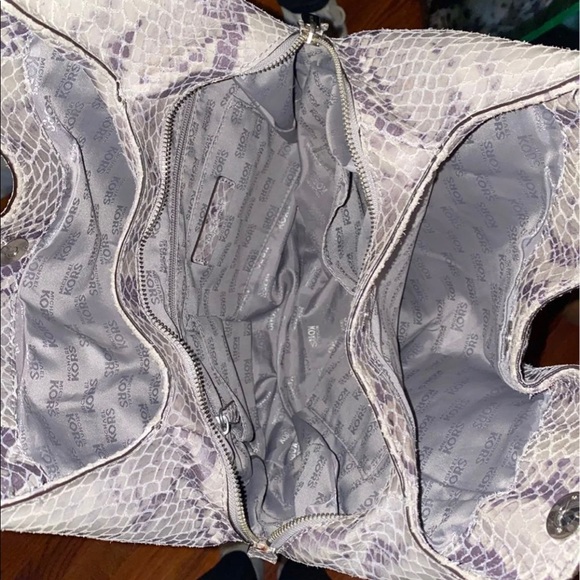 Michael Kors Handbags - Michael kors bag